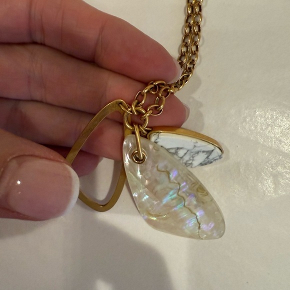 Kendra Scott Gold and Cream Pendant Necklace - Picture 6 of 10